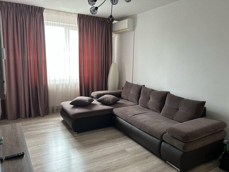 Salajan, str.  Patriotilor, 2 camere.